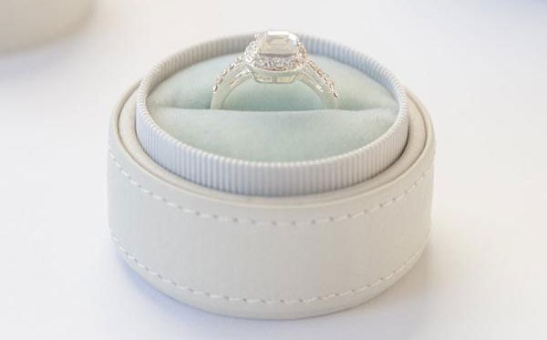 Classic timeless ring box