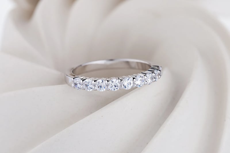 Are halo engagement rings out of style