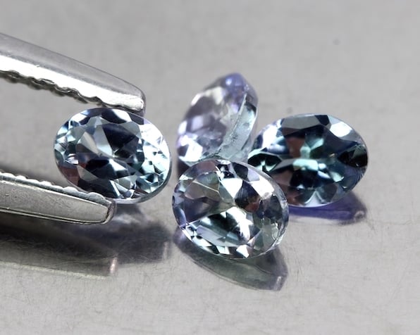  The December Birthstone: Exploring the Beauty of Tanzanite 
