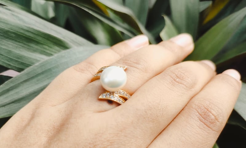 are antique engagement rings cheaper