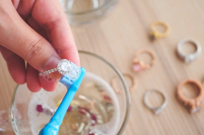 how to insure an engagement ring