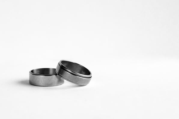  Guide to Men’s Engagement Rings 