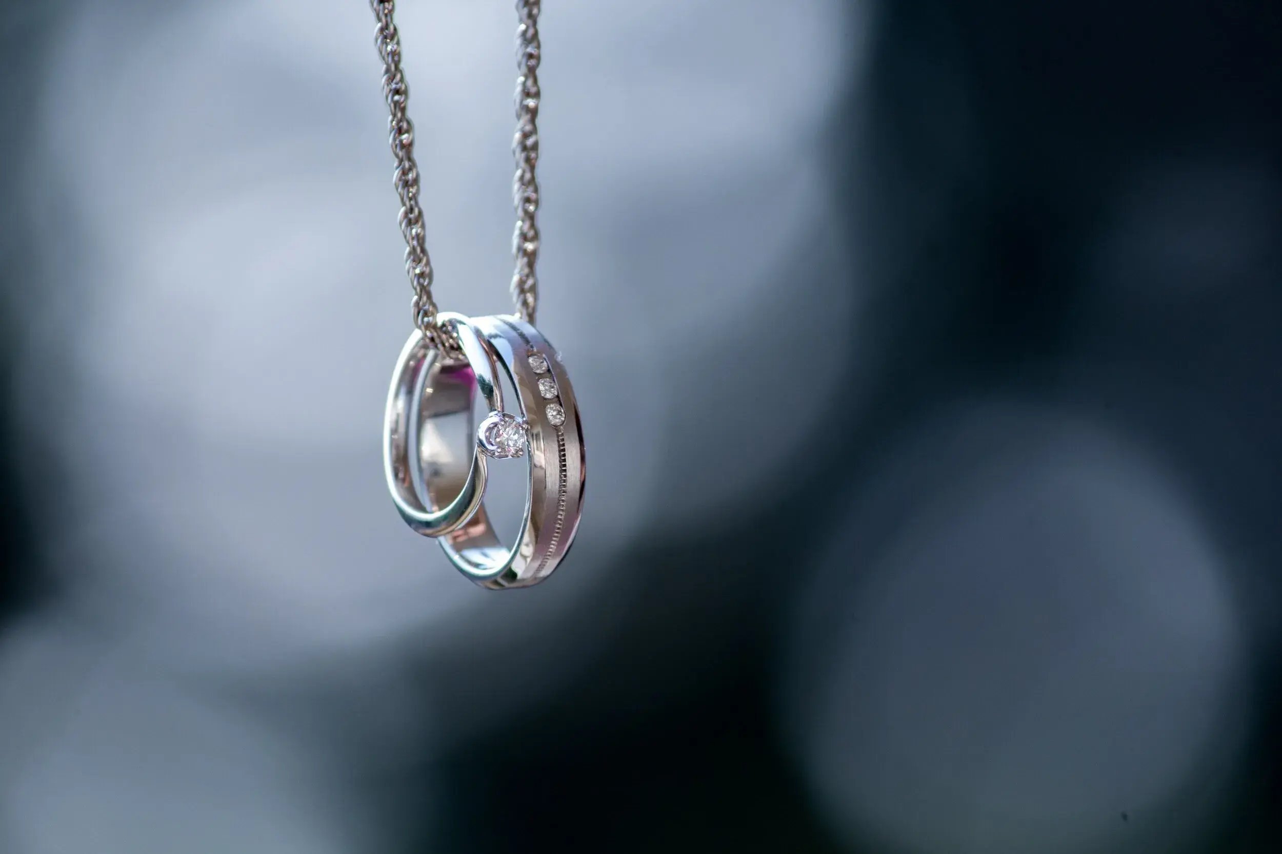 rings on chain 