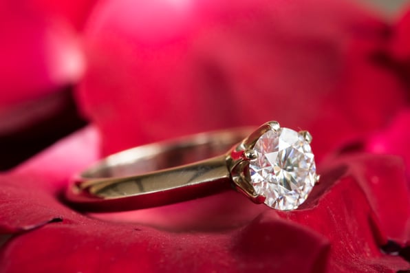  Moissanite engagement ring 