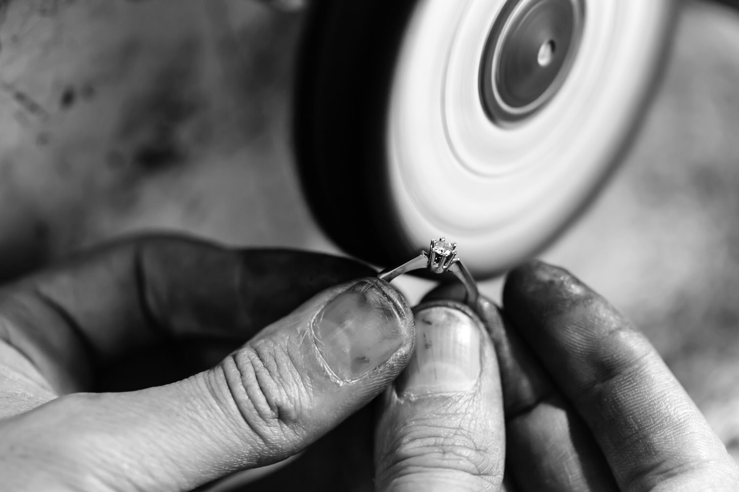 Your Engagement Ring Doesn’t Fit Now What?